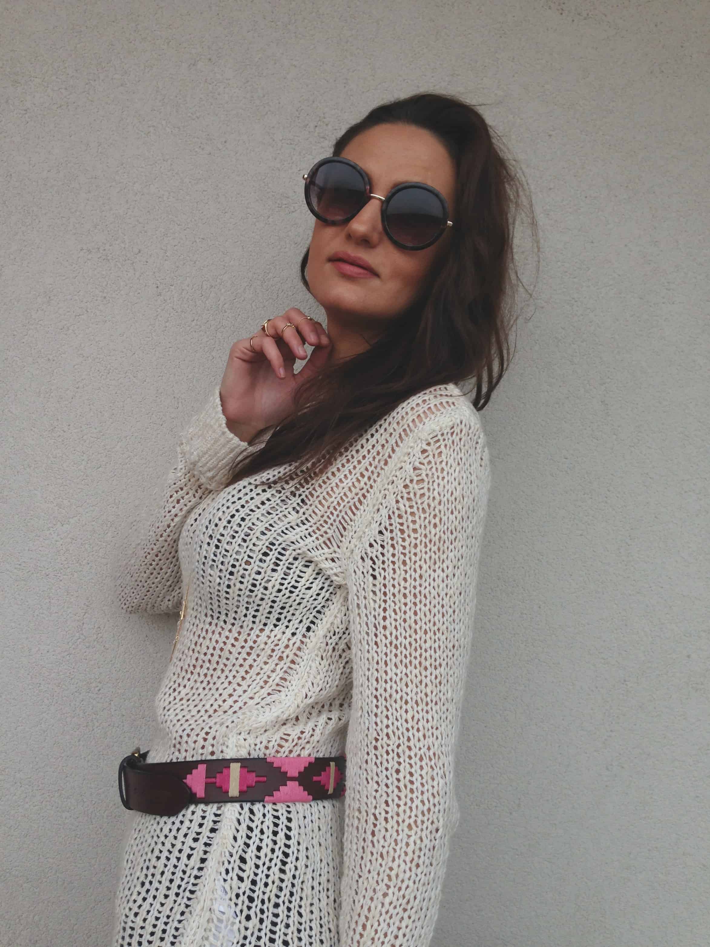 belt-over-sweater-style-fashiontag-1