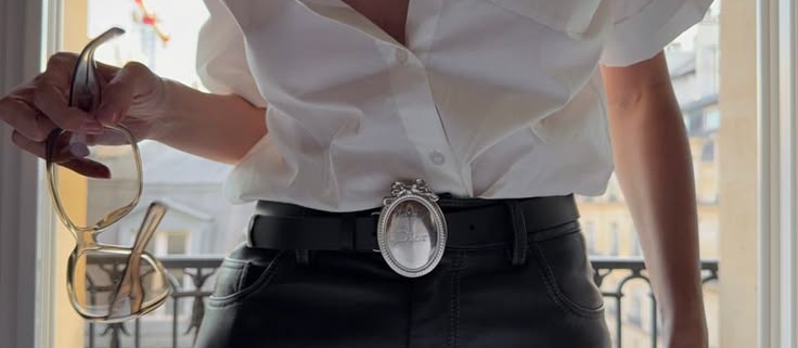 how to style a belt