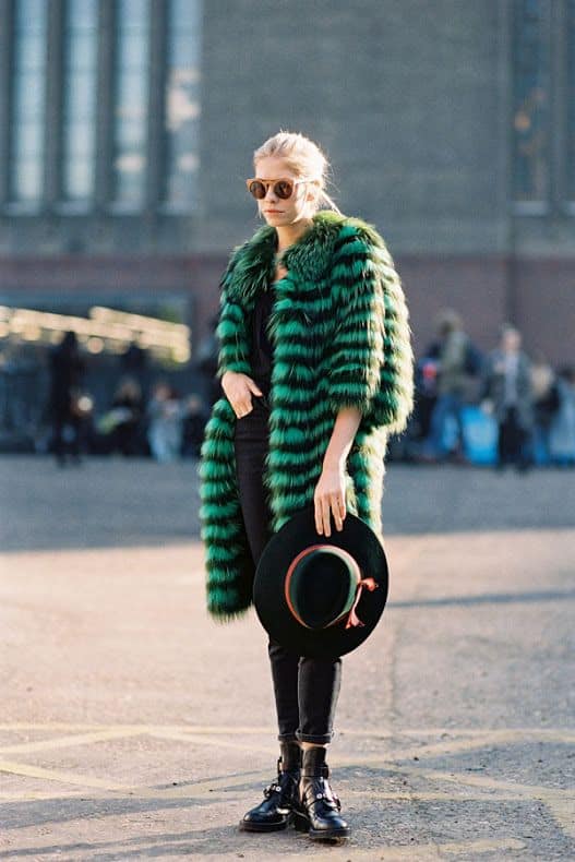 colored-fur-trend-street-style