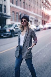 4 Ways To Wear T-shirts In Winter? - The Fashion Tag Blog